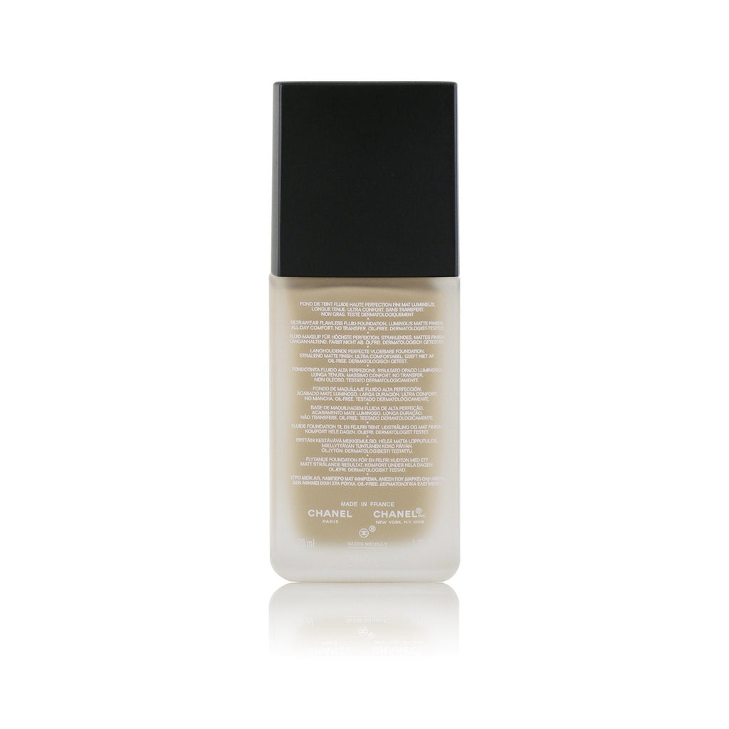 Chanel Ultra Le Teint Ultrawear All Day Comfort Flawless Finish Foundation - # B20  30ml/1oz